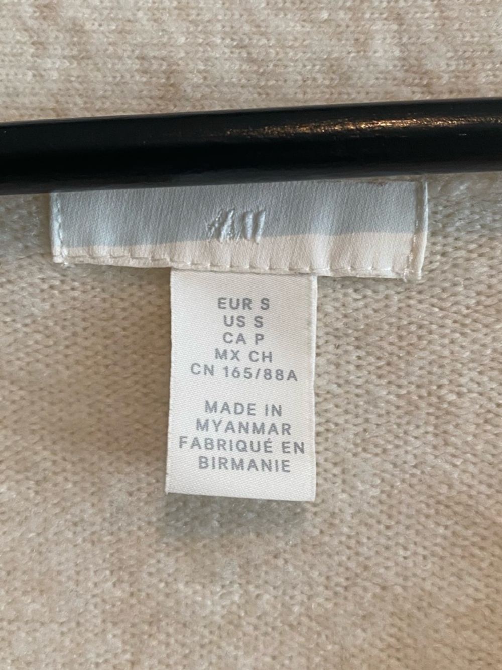 H&M Cream V-Neck Button-Front Cardigan - Picture 3 of 4